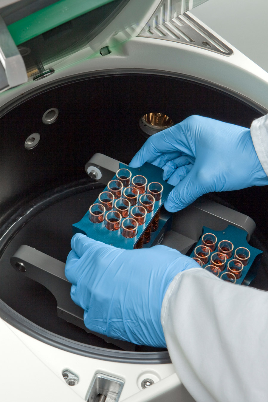 SP Scientific Genevac: vakuumski sušilnik EZ-2 - prikaz rotorja in nosilcev